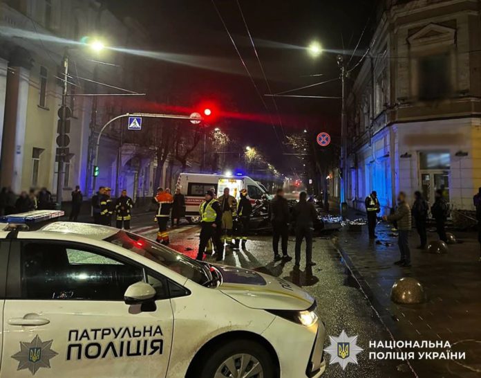 Смертельна аварія в Житомирі: загибель водія та неповнолітньої, травми підлітків