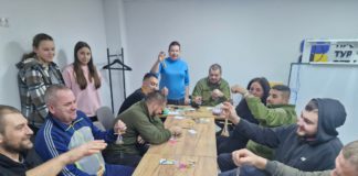 Психологічна реабілітація ветеранів у Бердичеві: майстер-клас з оберегами Психологічна реабілітація ветеранів у Бердичеві: майстер-клас з оберегами