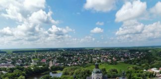 Екскурсія Бердичевом: Кляштор Босих Кармелітів та Чудотворна ікона Екскурсія Бердичевом