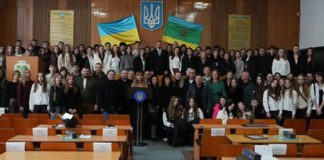 Бердичів передав 20 дронів на фронт і вшанував Героя на сесії Бердичів знову показав