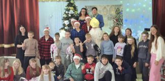 Швайківська громада влаштувала свято Святого Миколая Швайківська громада влаштувала свято Святого Миколая