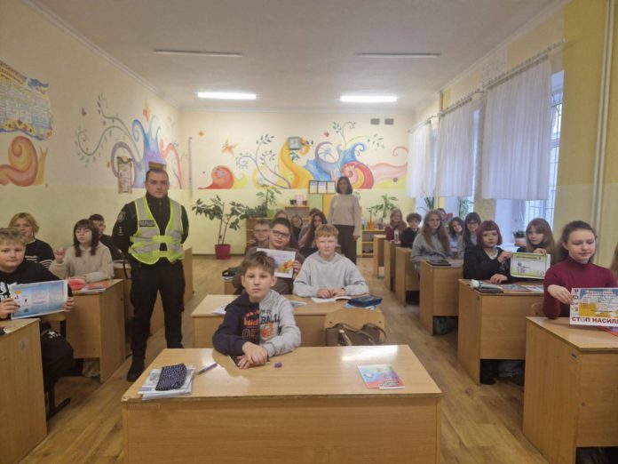 16 днів проти насильства у Бердичеві: гімназія №2 провела потужну зустріч