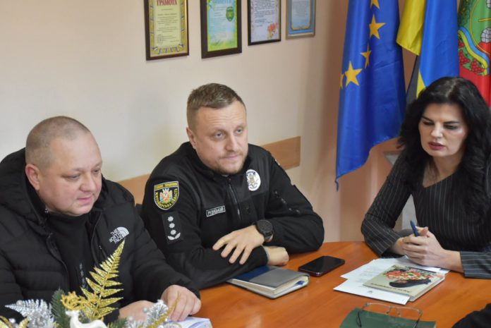 У Бердичівському районі провели нараду з поліцією та бізнесом для врегулювання порушень на заправках