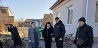 Перевірка якості укладки плитки в школах №15, 18 та 8: Богдан Коляда очолив інспекцію від місцевого самоврядування Перевірка роботи