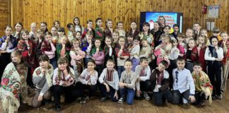 У Бердичівській гімназії №11 відзначили Міжнародний день хустки У Бердичівській гімназії №11 відзначили Міжнародний день хустки