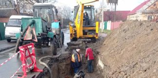 Прорив магістралі у Бердичеві: без опалення мікрорайон М’ясокомбінат Ремонт теплотраси
