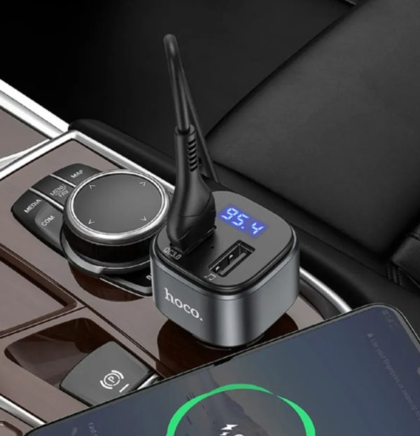 Автомобільні аксесуари для смартфона: тримачі, зарядки та FM-трансмітери – що вибрати