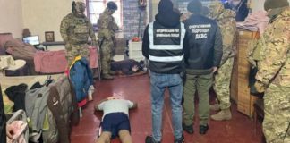 Спецоперація в Бердичівській колонії: перекрито канал постачання наркотиків та психотропів за ґрати Спецоперація в Бердичеві