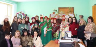 Різдвяна коляда у Швайківській громаді: зібрали понад 24 тисячі гривень на підтримку ЗСУ Швайківська громада святкує