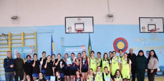 Бердичівська гімназія №1 перемогла на районному етапі «Пліч-о-пліч» Баскетбол у Бердичеві