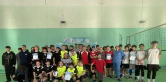 Волейбол: ліцей №4 – чемпіон міських змагань «Пліч-о-пліч всеукраїнські шкільні ліги» Волейбол у Бердичеві