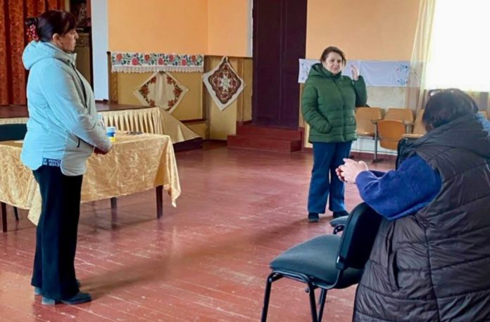 Наталія Семенюк та староста