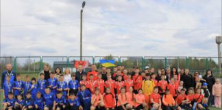 Великодній турнір з хокею на траві у Гришковцях Турнір з хокею