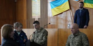 Вшанування пам’яті загиблих Героїв у Бердичеві: міська рада передала посмертні нагороди родинам воїнів-бердичівлян Нагородили родини