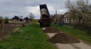 Ремонтують дорогу у селах