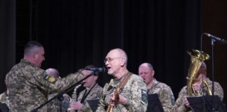 Культурний фронт: військовий оркестр Житомирського військового інституту у Бердичеві Концерт у Бердичеві