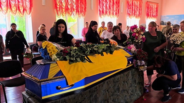 Прощання з героєм