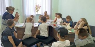 Екологічна година в Семенівці: діти знайомилися з книгою «Уроки еко-мислення маленької По» Екологічна година