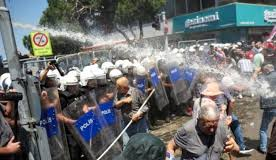 У Туреччині відбулися акції протесту на тлі політичних суперечок та судових рішень туреччина