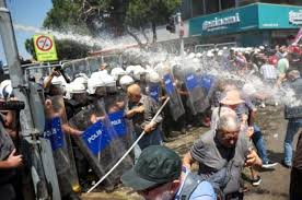 У Туреччині відбулися акції протесту на тлі політичних суперечок та судових рішень туреччина