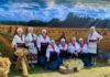 Гришковецька громада Бердичівщини на фестивалі «Від жнив до Різдва»: зажинки, білий борщ і великий Дідух у Вінниці Гришковецька громада