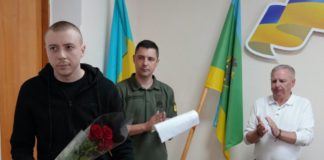 У Бердичеві захиснику України Олександру Оленюку вручили медаль «За поранення»