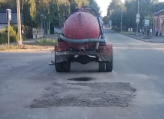 Бердичівводоканал ліквідував провал на вулиці Шевченка: роботи завершено ще 17 липня Бердичівводоканал усунув провал