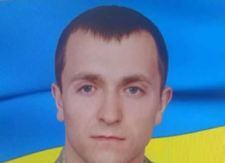 У Бердичеві відбулося прощання із загиблим захисником Миколою Ярощуком герой